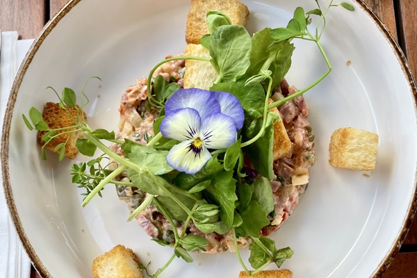 Café-restaurant-de-Bazel- c